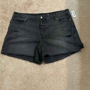 NWT! Old Navy High Rise Curvy OG Straight Black Denim Jean Short size 20